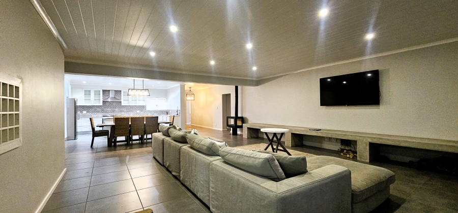 4 Bedroom Property for Sale in Myburgh Park Western Cape